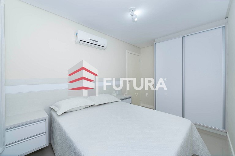 Apartamento com 3 dormitórios - LA244F