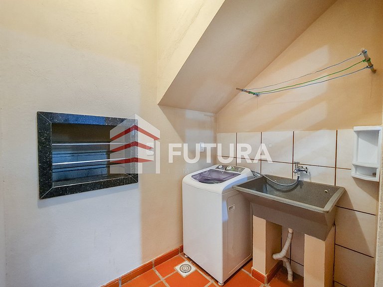 Apartamento 02 dormitórios a 50 mts da praia;