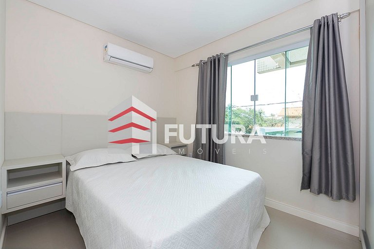 Apartamento com 3 dormitórios - LA245F