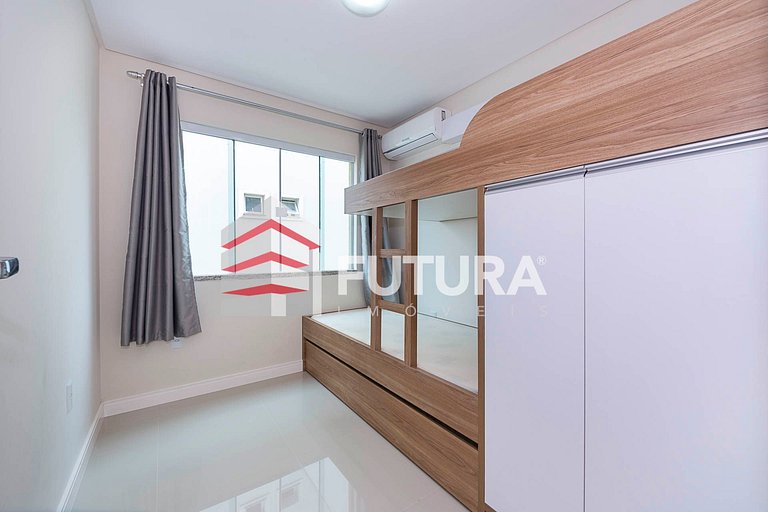Apartamento com 3 dormitórios - LA245F