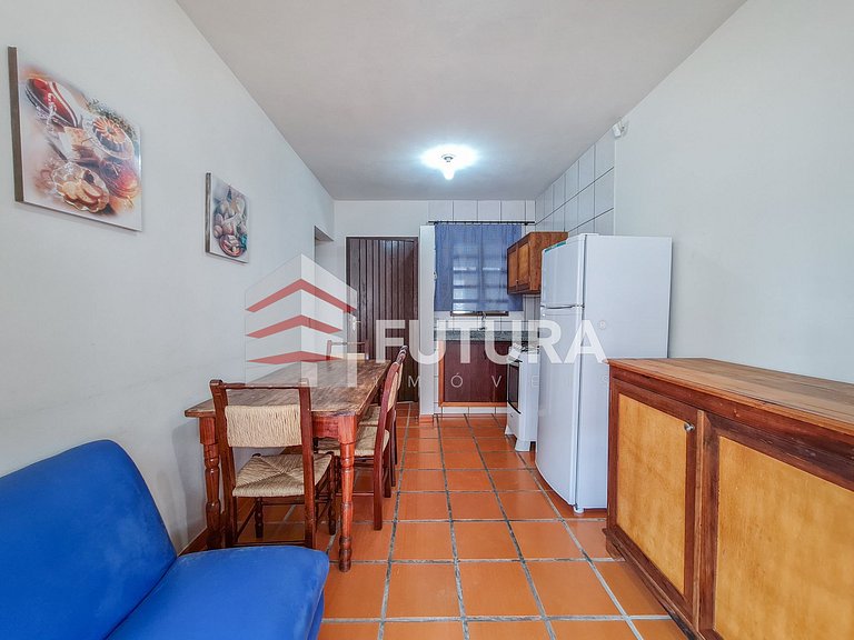 Apartamento de 2 dormitórios a 50 metros do mar - LA231F