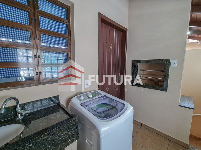 Apartamento de 2 dormitórios a 50 metros do mar - LA231F