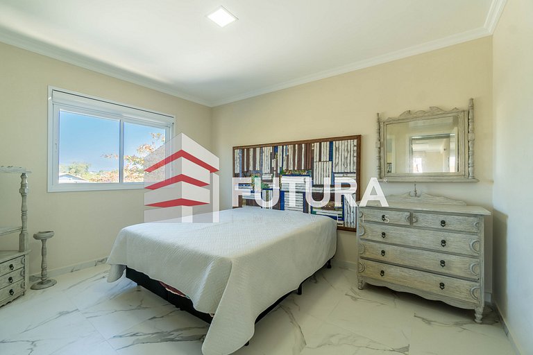 Apartamento com 3 dormitórios - LA064EF