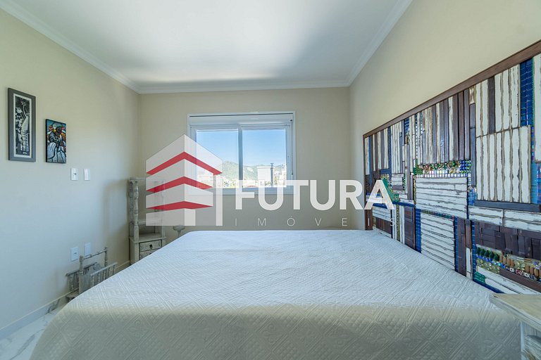 Apartamento com 3 dormitórios - LA252F