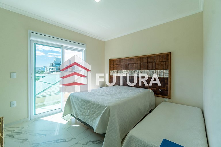 Apartamento com 3 dormitórios - LA064EF