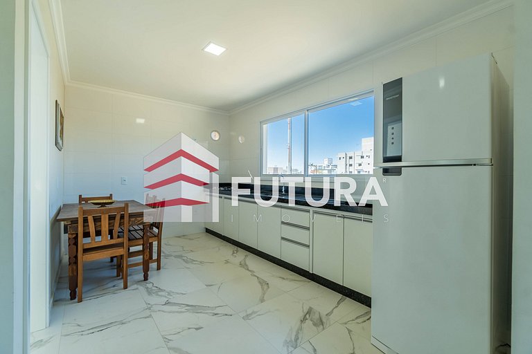 Apartamento com 3 dormitórios - LA252F