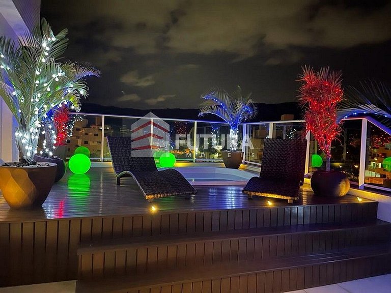Cobertura duplex c/ vista mar em Mariscal
