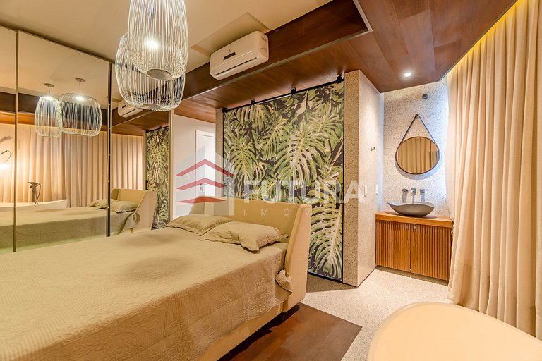 Apartamento beira mar com 3 suítes - LA262F