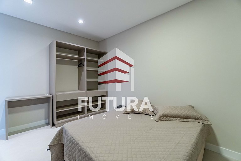 Apartamento com 3 dormitórios - LA057EF