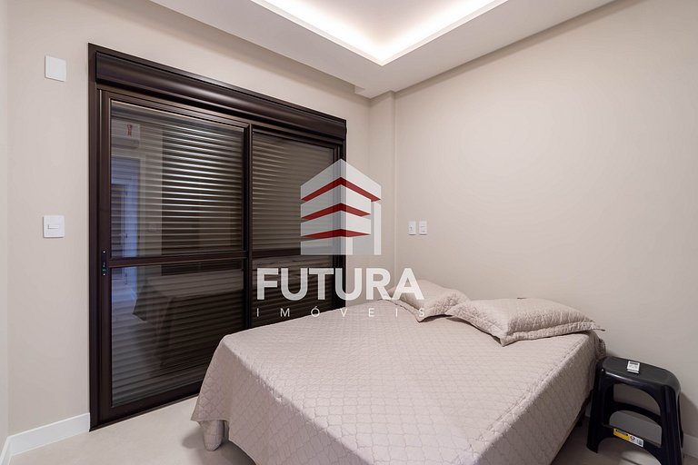 Apartamento com 3 dormitórios - LA263F
