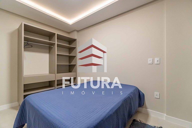 Apartamento com 3 dormitórios - LA263F
