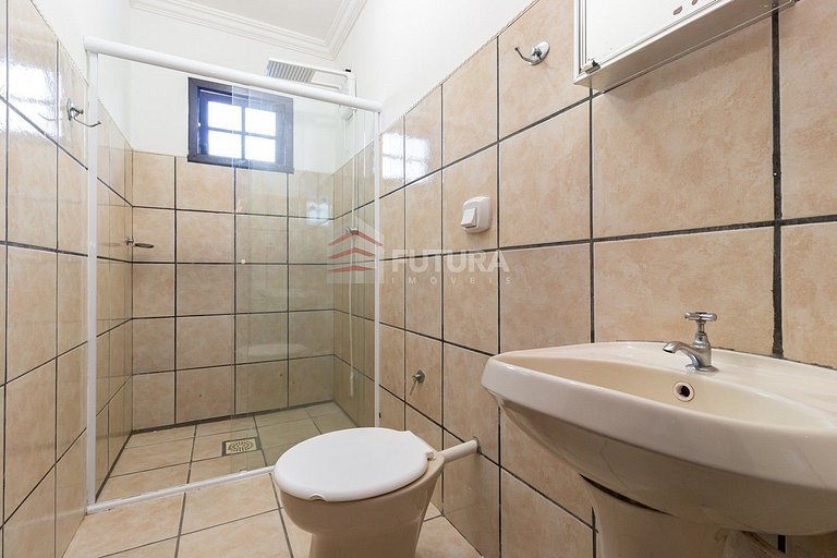 CASA COM PISCINA E 05 DORMITÓRIOS - LC101F