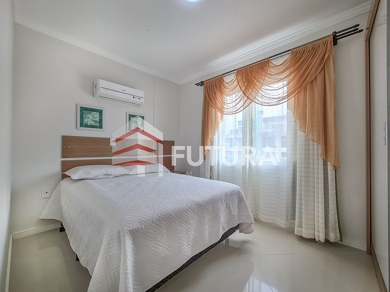 Duplex com 2 dormitórios a 50 mts da praia;