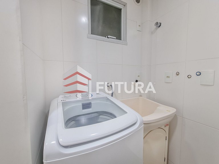 Duplex com 2 dormitórios a 50 mts da praia;