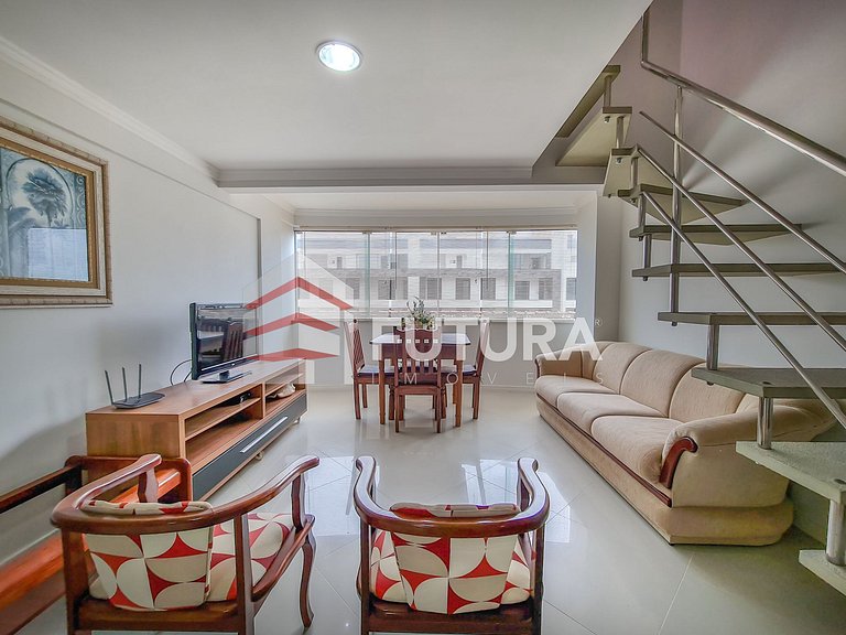Duplex com 2 dormitórios a 50 mts da praia;