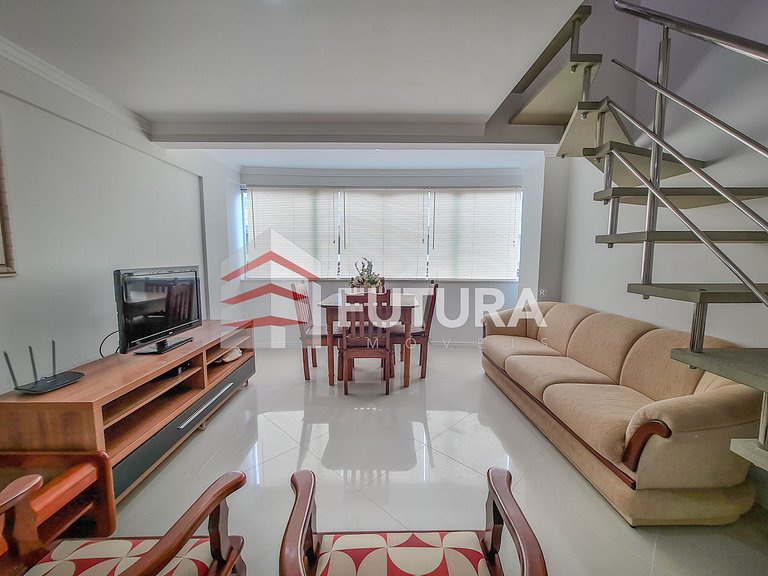 Duplex com 2 dormitórios a 50 mts da praia;