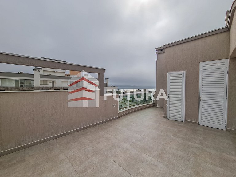 Duplex com 2 dormitórios a 50 mts da praia;