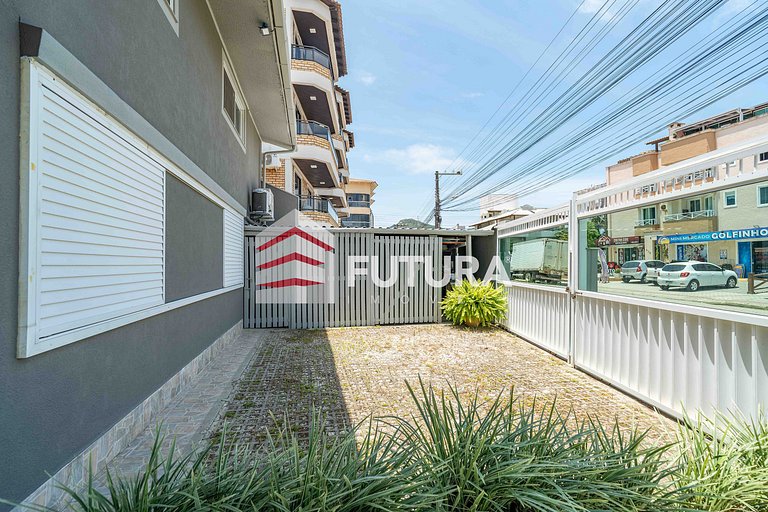CASA ALTO PADRÃO COM PISCINA EM MARISCAL - LC135F