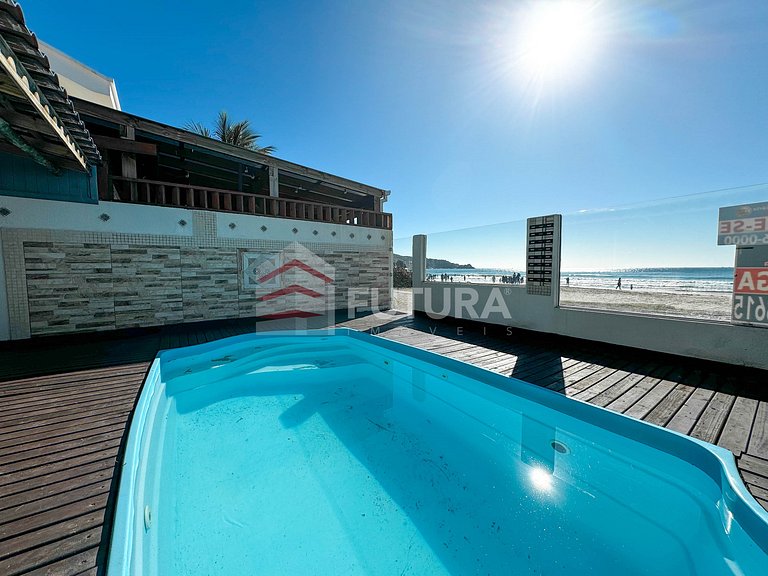 Casa para aluguel frente mar na praia de Bombas