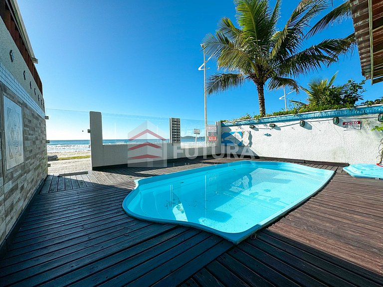 Casa para aluguel frente mar na praia de Bombas