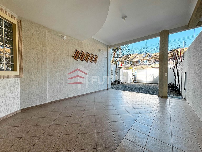 Casa para aluguel frente mar na praia de Bombas