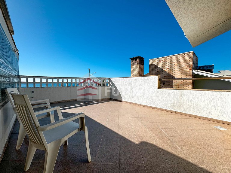 Casa para aluguel frente mar na praia de Bombas