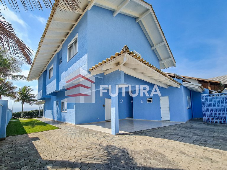Casa beira mar com 05 dormitórios - LC113F