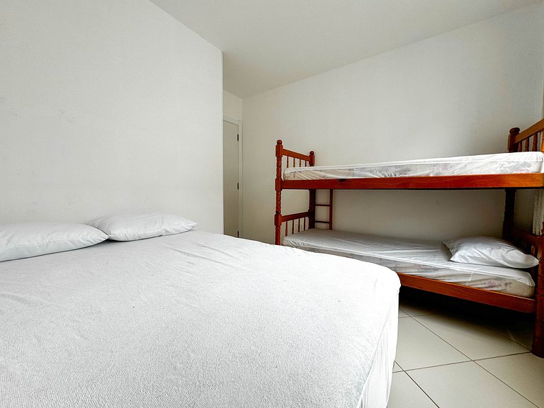 Apartamento de 02 dormitórios em Bombas - SC