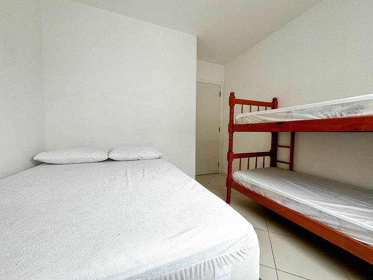 Apartamento de 02 dormitórios em Bombas - SC