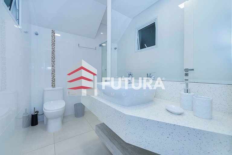 Apartamento 03 dormitórios em Mariscal - LA007EF