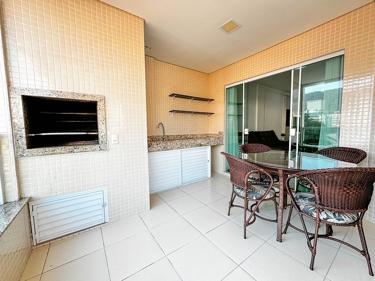 Apartamento 3 quartos para temporada em Bombas SC