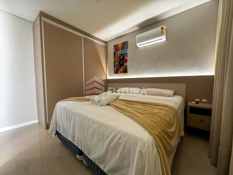 Apartamento com 02 dormitórios - LA040EF