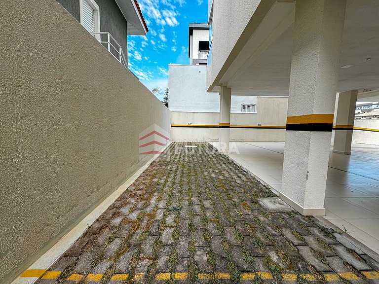 Apartamento com 02 dormitórios - LA040EF