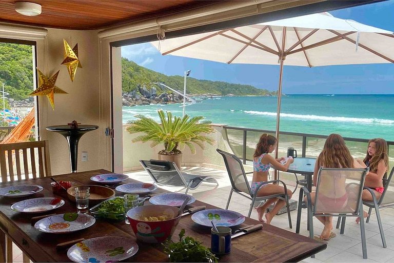 Triplex beira mar para 11 pessoas Praia de Bombas