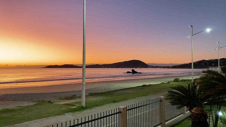Triplex beira mar para 11 pessoas Praia de Bombas
