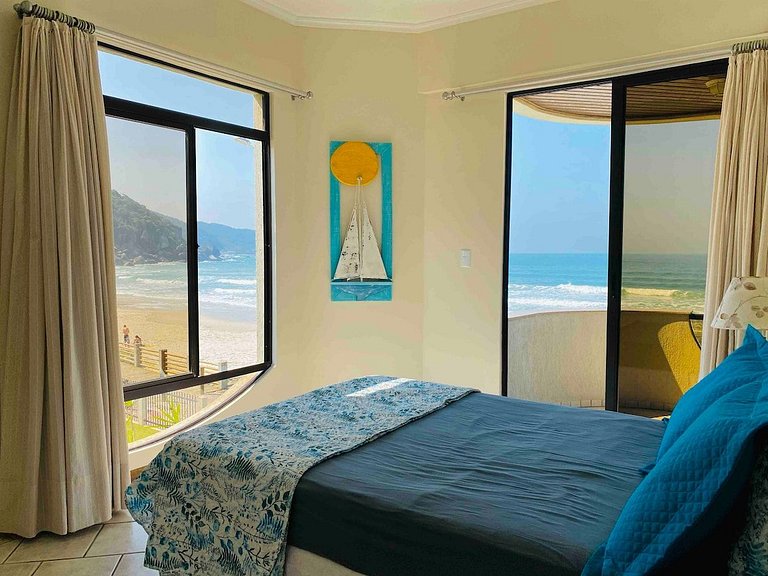 Triplex beira mar para 11 pessoas Praia de Bombas