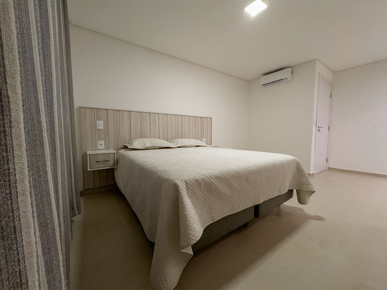 Apartamento Duplex 03 Dormitórios em Bombas para Aluguel de