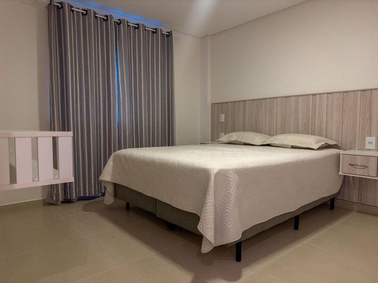 Apartamento Duplex 03 Dormitórios em Bombas para Aluguel de