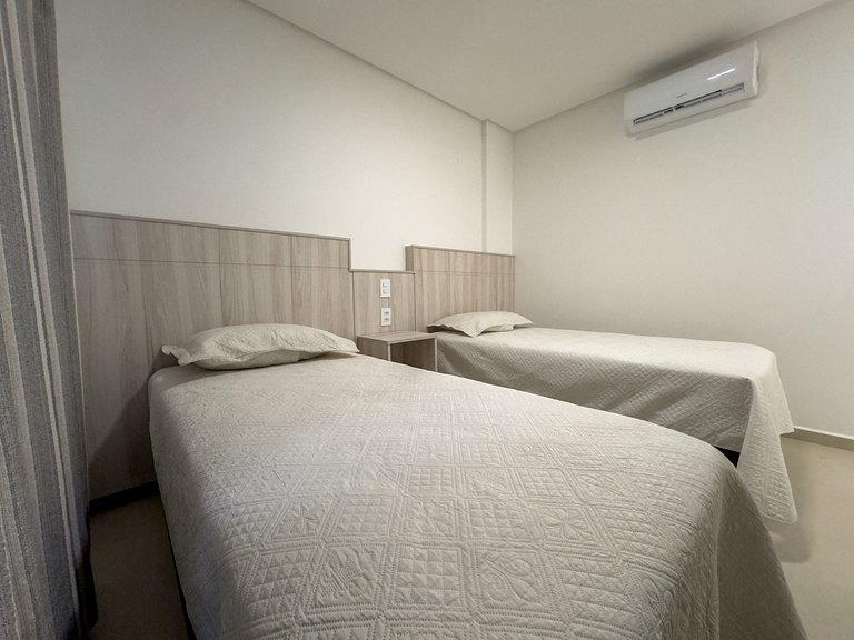 Apartamento Duplex 03 Dormitórios em Bombas para Aluguel de