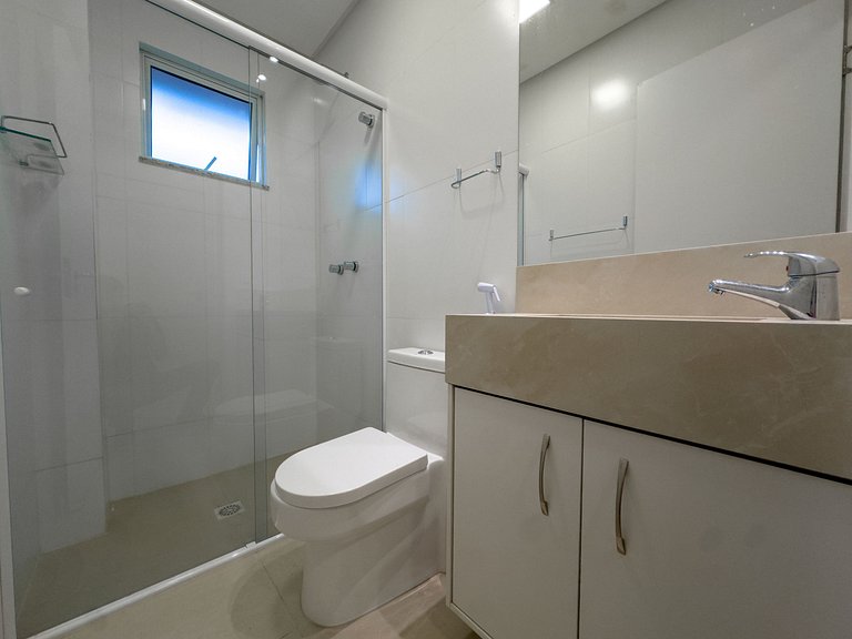 Apartamento Duplex 03 Dormitórios em Bombas para Aluguel de