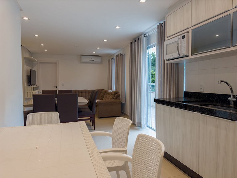 Apartamento Duplex 03 Dormitórios em Bombas para Aluguel de