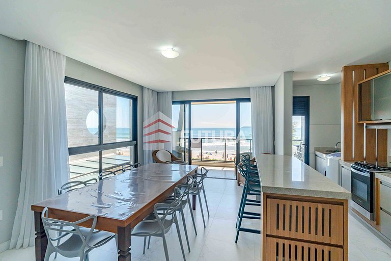Apartamento frente mar com 3 dormitórios - LA266F