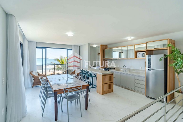Apartamento frente mar com 3 dormitórios - LA266F