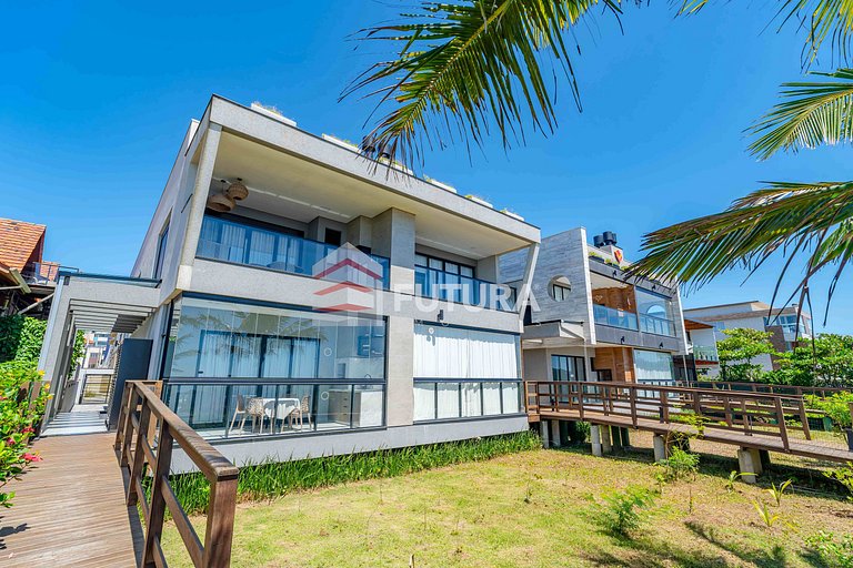 Apartamento frente mar com 3 dormitórios - LA266F