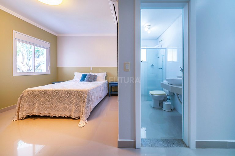 Triplex Beira Mar para 10 pessoas Praia de 4 Ilhas