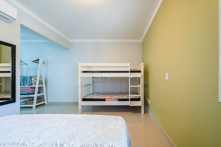 Triplex Beira Mar para 10 pessoas Praia de 4 Ilhas