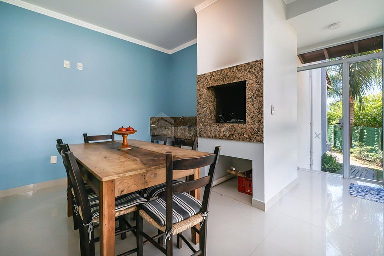 Triplex Beira Mar para 10 pessoas Praia de 4 Ilhas