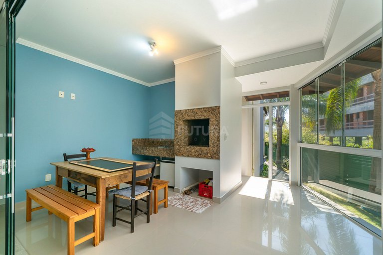 Triplex Beira Mar para 10 pessoas Praia de 4 Ilhas