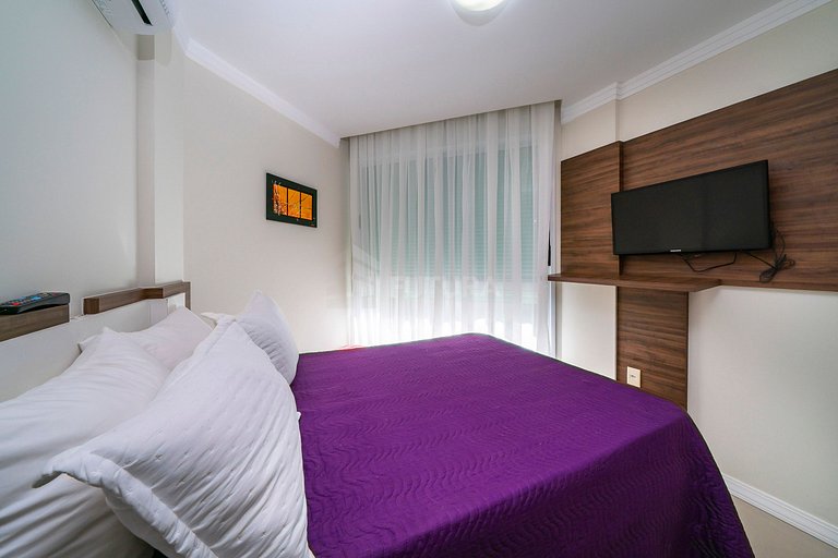 Apartamento Beira Mar com 03 Suítes em Bombas - Athenas