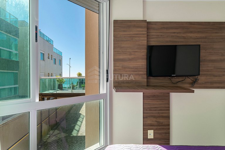 Apartamento Beira Mar com 03 Suítes em Bombas - Athenas